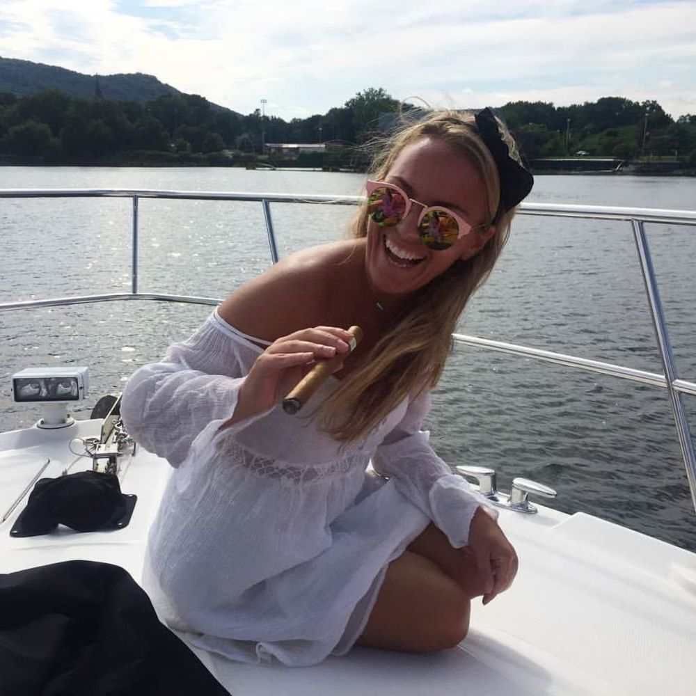 Meet your Posher, Jessica